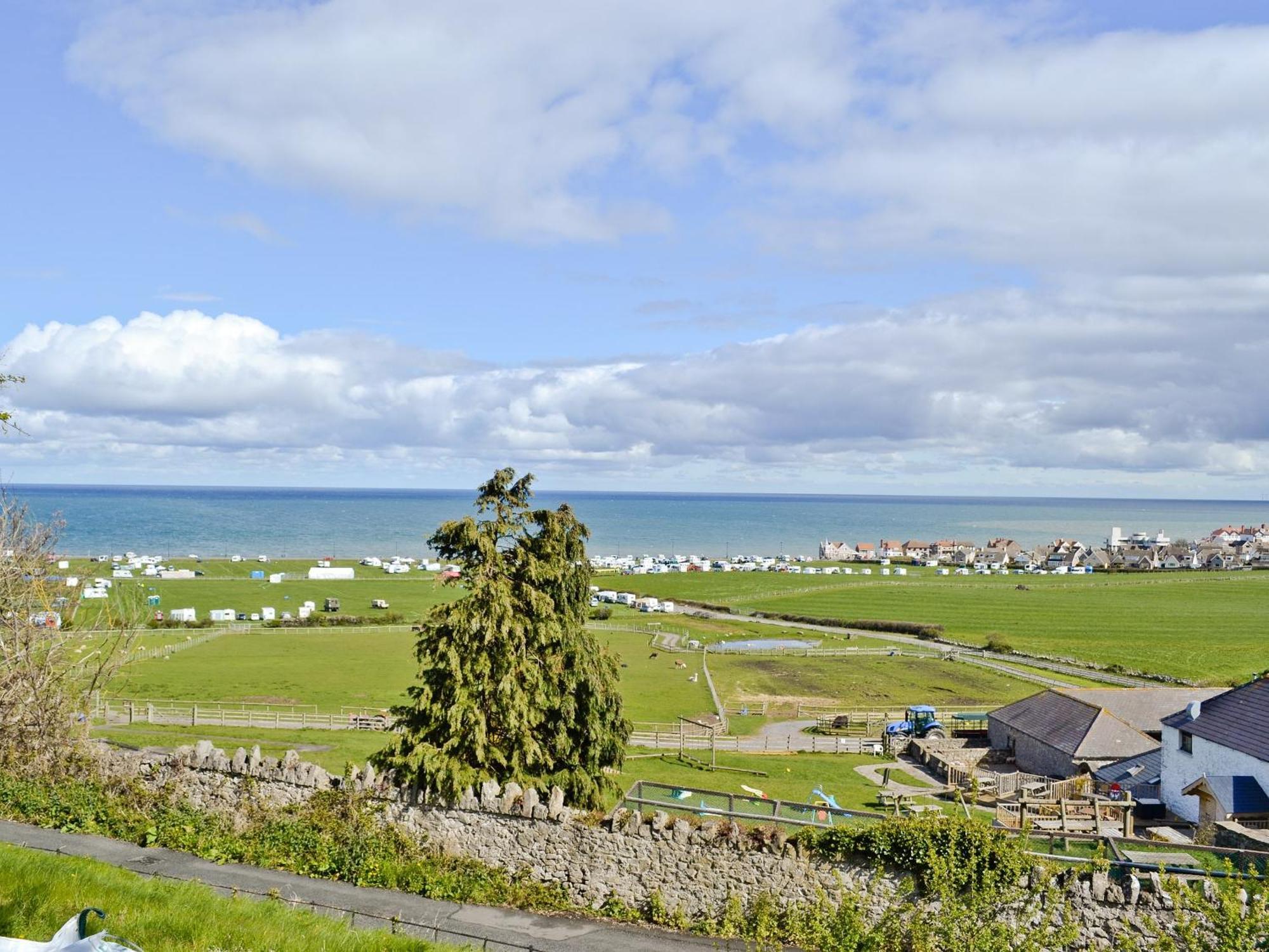 Granary Cottage Penrhyn Bay Bagian luar foto