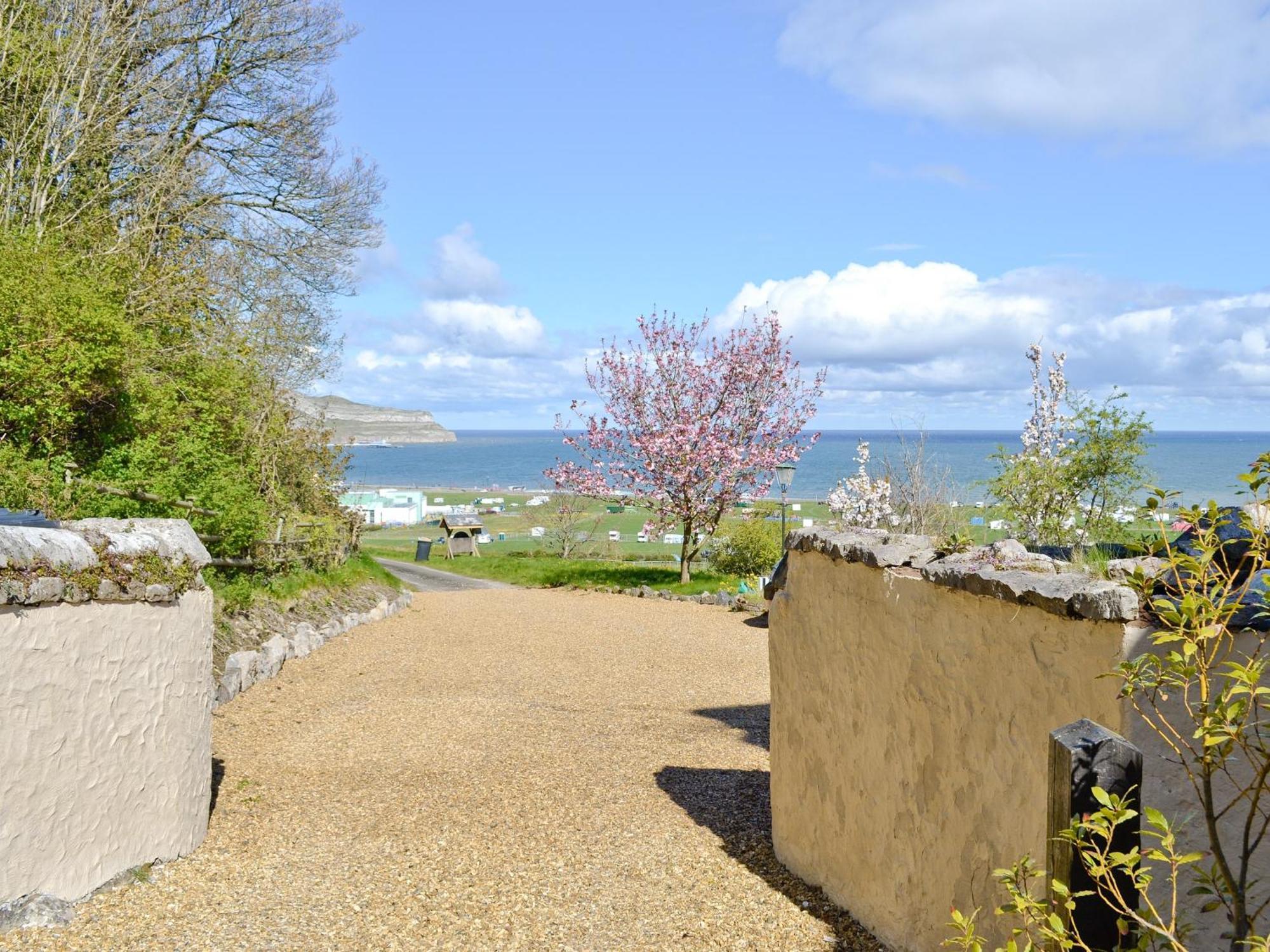 Granary Cottage Penrhyn Bay Bagian luar foto